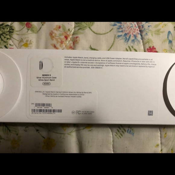 Apple Watch Series 5 - Picture 2 of 4